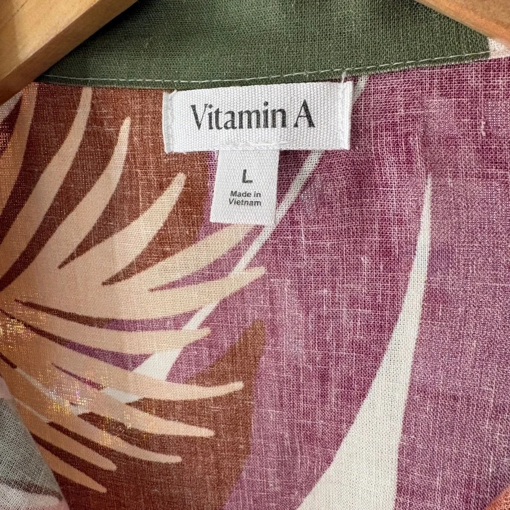 Vitamin A Tropical Linen Blend Button‎ Front Shirt Leafy Resort Aesthetic Size L